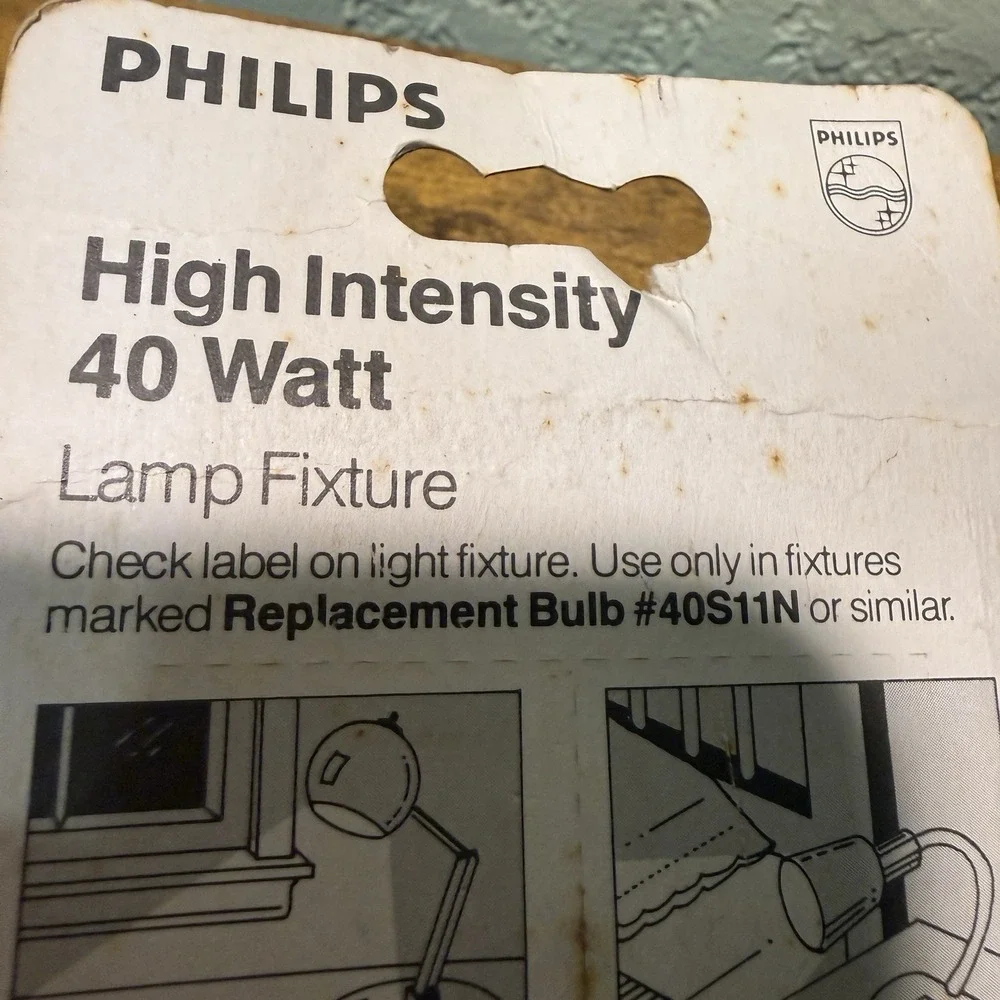 New Sealed 40 watt high intensity bulb PHILIPS Lamp Fixture For 120v‎ Fixture